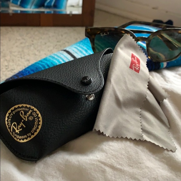 Polarized ray bans - Picture 2 of 4